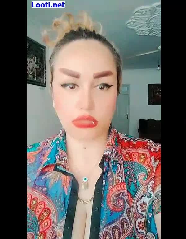 لایو خانوم بیزینسی ایرانی با شورت و سوتین قرمز.mp4 - تماشای آنلاین در بکن تو