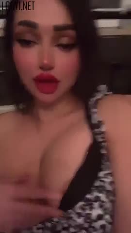 ممه هاشو نشون میده اصلا از دست ندید.mp4 - تماشای آنلاین در بکن تو