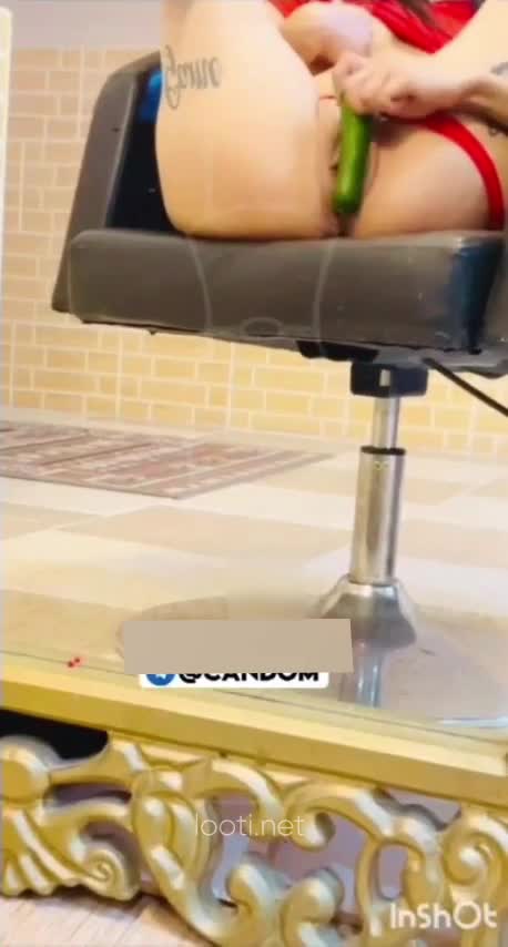 بدن نمایی دختر سکسی ایرانی خیارم میکنه تو کصش از آخز ابش میاد.mp4 - تماشای آنلاین در بکن تو