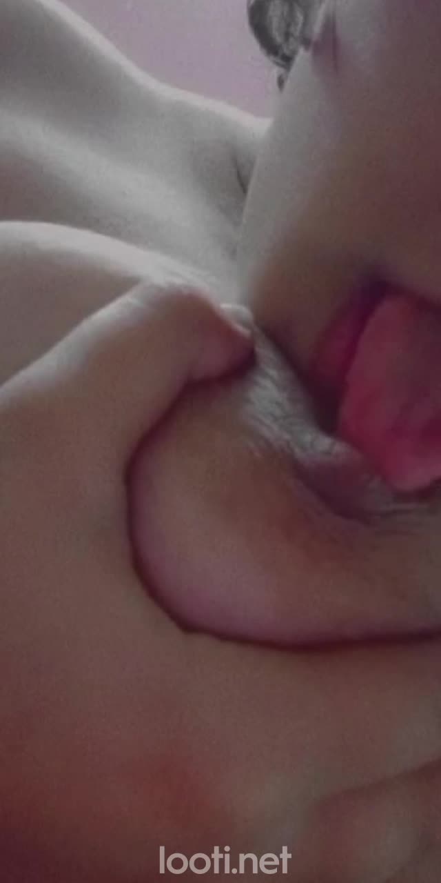 بدن نمایی دختر ۱۸ ساله ایرانی.mp4 - تماشای آنلاین در بکن تو