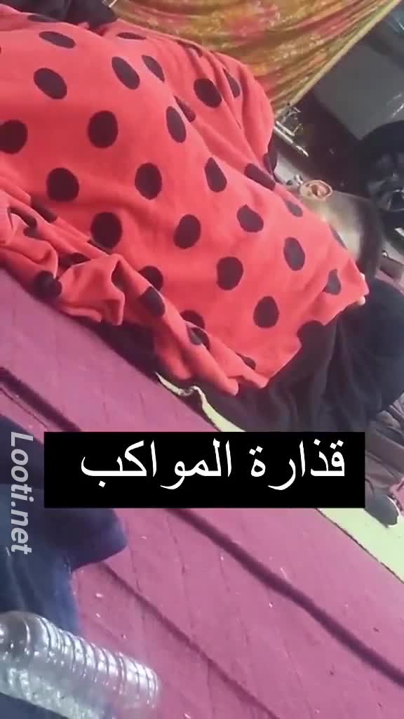 مالش زیر پتو توی مراسم اربعین.mp4 - تماشای آنلاین در بکن تو