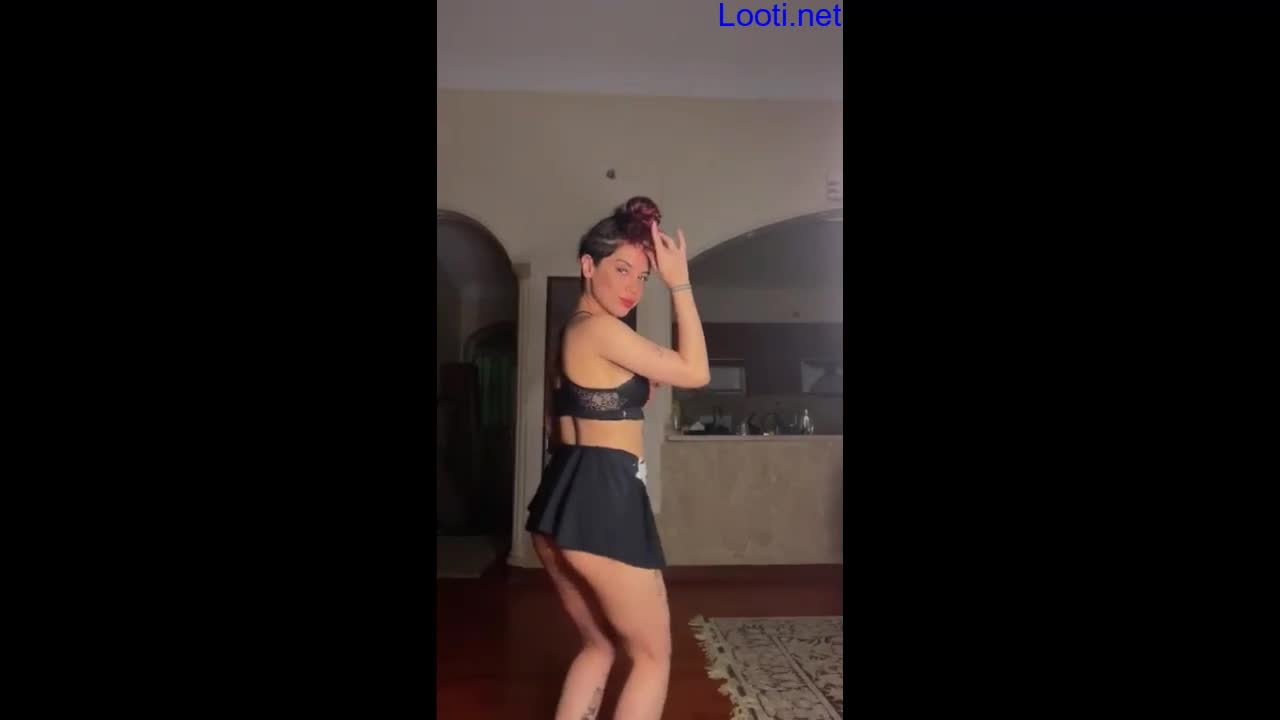 لایو رقص سکسی دختر ایرانی.mp4 - تماشای آنلاین در بکن تو