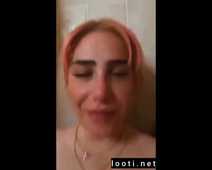 لایو سکسی رعنا توی وان حمام.mp4 - تماشای آنلاین در بکن تو