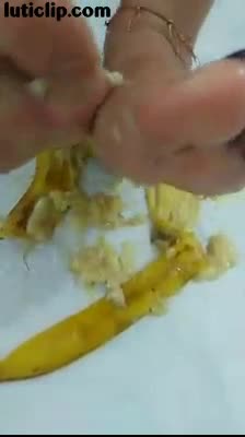 Horny Iranian Fetish Girl Parisa Jerking.mp4