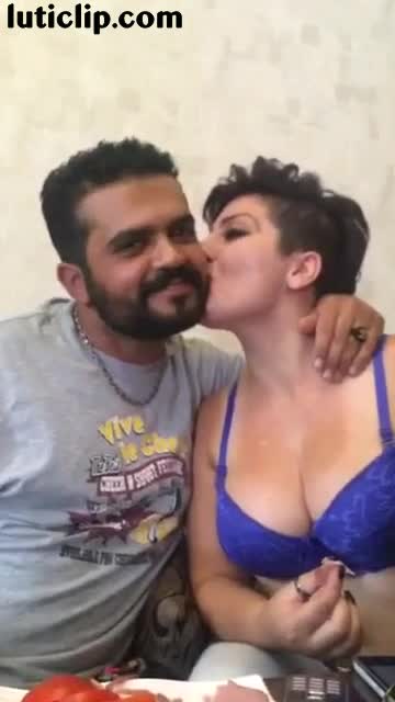Cute Prostitute Girl Drinking Before Sex.mp4 - تماشای آنلاین در بکن تو