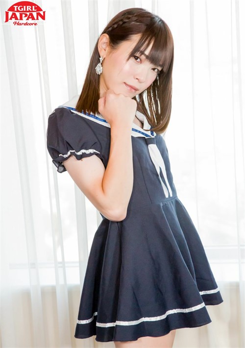 Yui Loves It Up Her